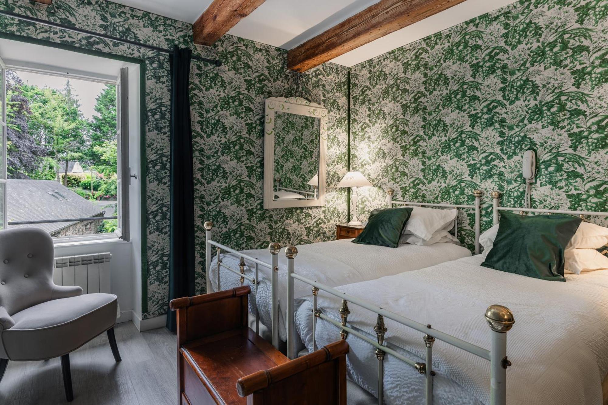 Hotel Kastell Dinec'H Minihy-Tréguier Екстериор снимка
